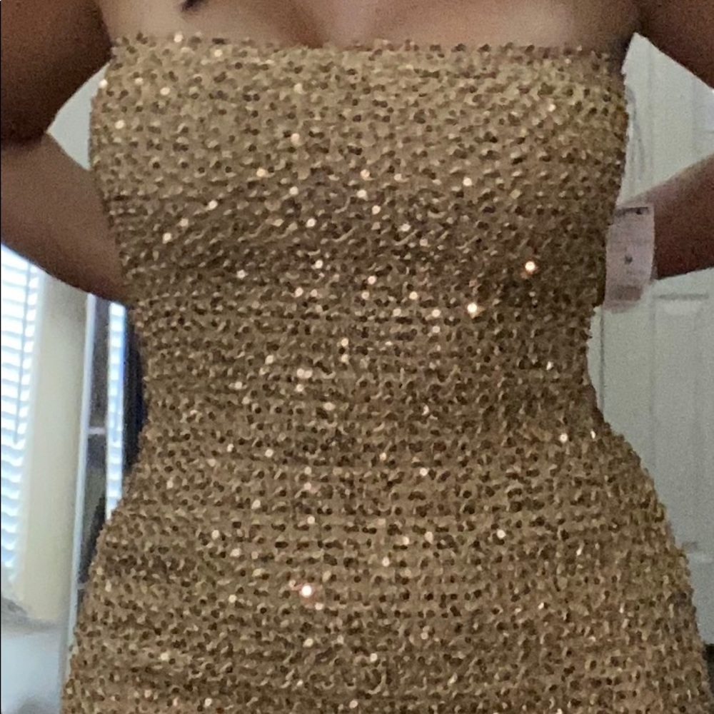 Women’s dress